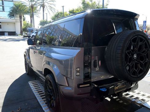 Used 2024 Land Rover Defender 110 X-Dynamic SE image 59