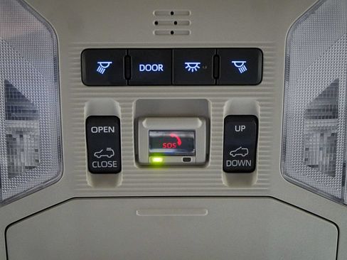 Used 2025 Toyota RAV4 Limited w/ Weather Package AWD/4WD image 25