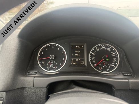 Used 2014 Volkswagen Tiguan R-Line image 9