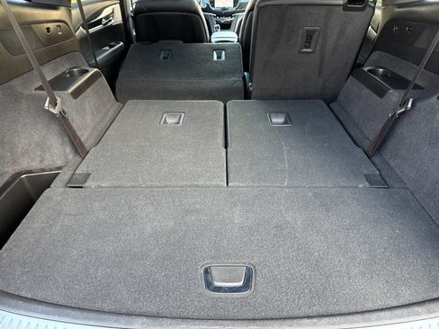 Used 2024 Cadillac XT6 Premium Luxury image 17