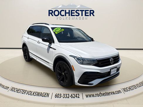 Used 2023 Volkswagen Tiguan SE R-Line AWD/4WD image 8