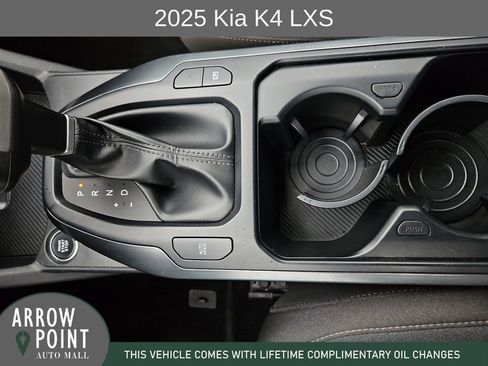 Used 2025 Kia K4 FWD image 28