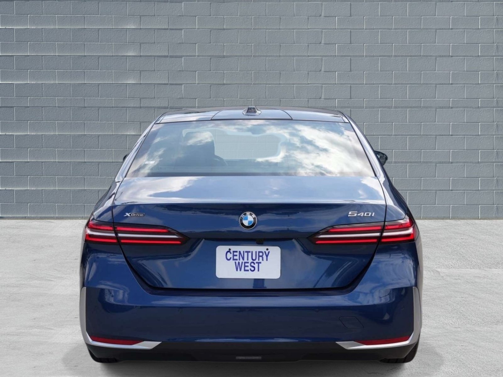 Used 2026 BMW 540i xDrive AWD/4WD image 4