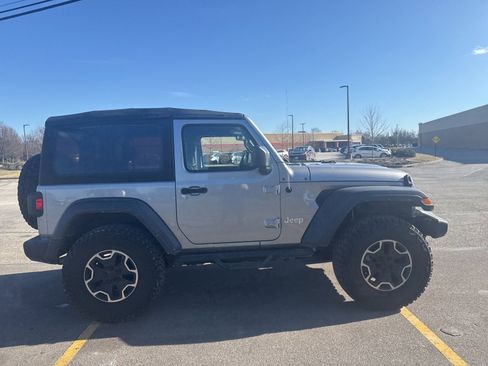 Used 2018 Jeep Wrangler Sport image 27