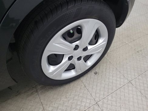 Used 2022 Chevrolet Spark LS image 31