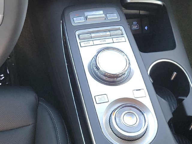 Used 2025 Genesis GV70 2.5T AWD/4WD image 15