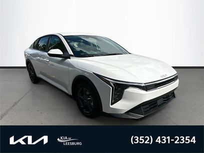 New 2025 Kia K4 LXS