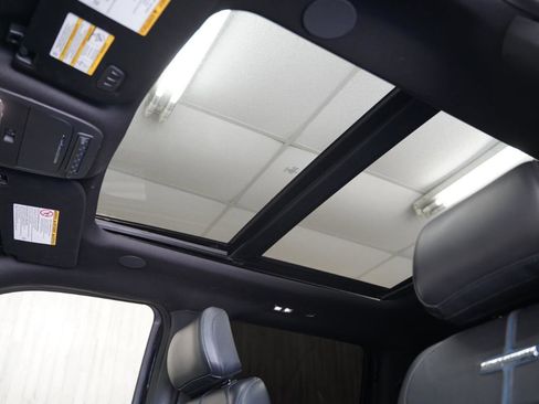 Used 2025 Ford F250 Platinum image 31