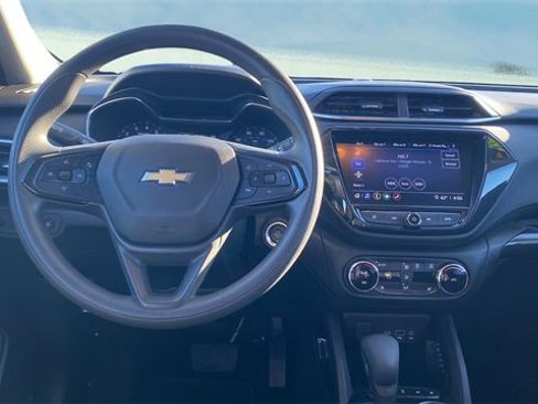 Used 2023 Chevrolet TrailBlazer LT w/ Convenience Package image 8