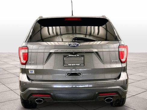Used 2018 Ford Explorer XLT w/ Equipment Group 202A AWD/4WD image 5