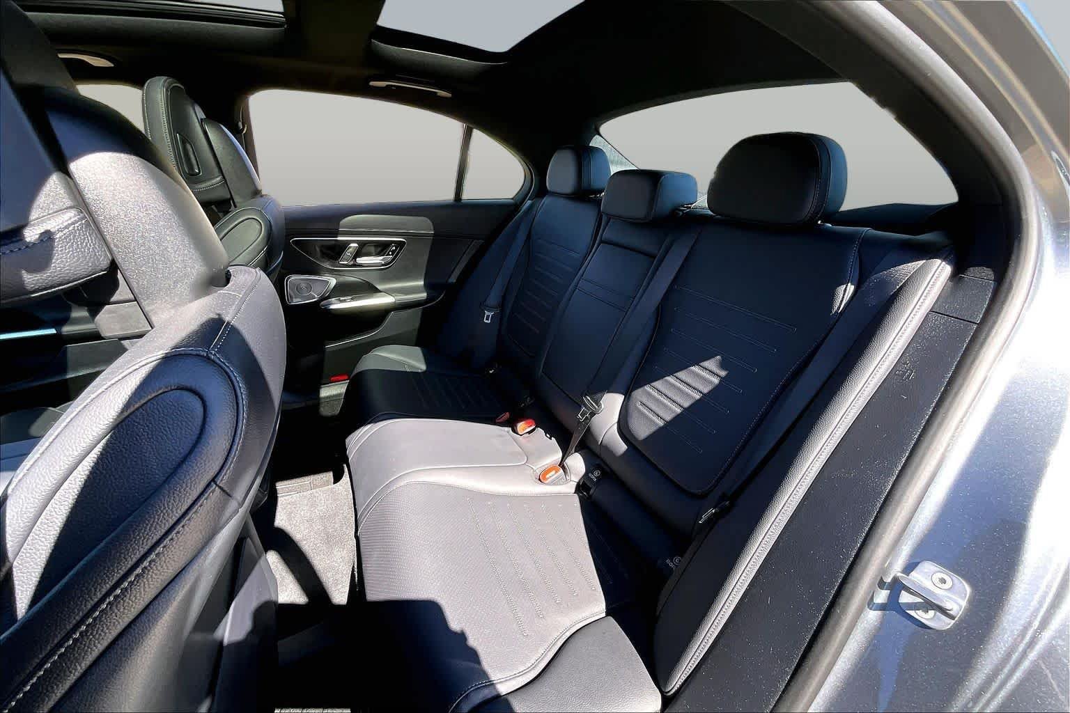 Used 2024 Mercedes-Benz C 300 Sedan image 31