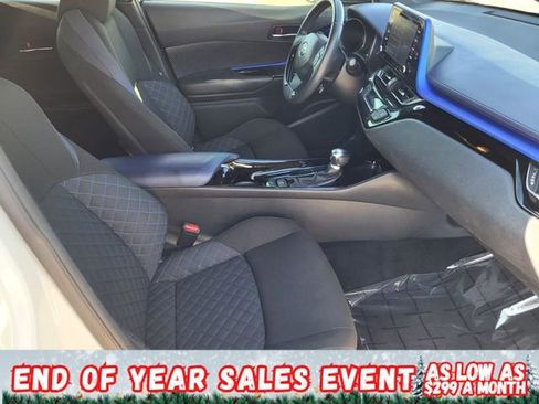 Used 2020 Toyota C-HR XLE image 10