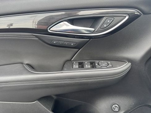 Used 2023 Buick Envision Essence w/ Technology Package I AWD/4WD image 17