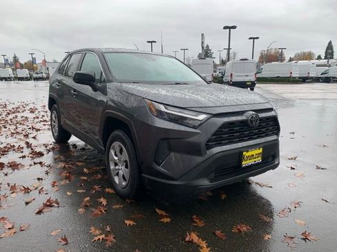 Used 2024 Toyota RAV4 LE image 8