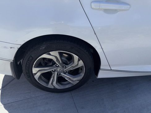 Used 2018 Honda Accord EX-L image 32