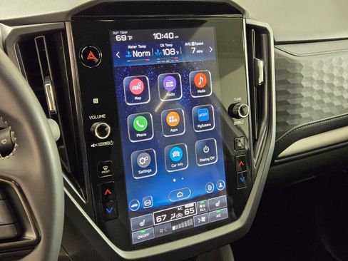 Used 2025 Subaru Forester Premium image 29