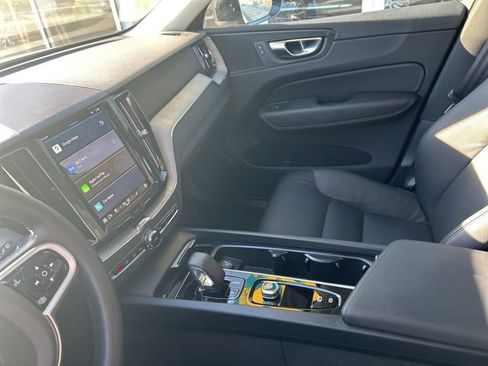 Certified 2025 Volvo XC60 B5 Plus image 19
