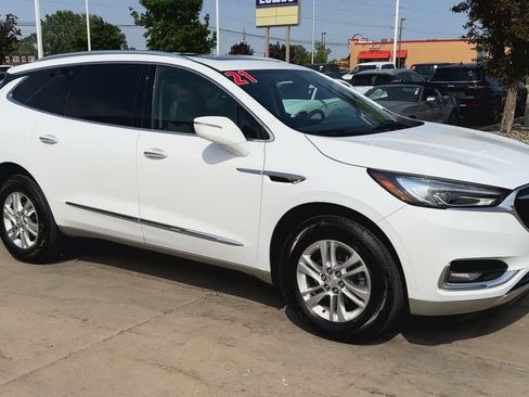 Certified 2021 Buick Enclave Essence w/ Sound and Sites Package image 2