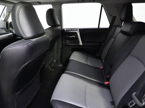 Used 2019 Toyota 4Runner SR5 Premium AWD/4WD image 21
