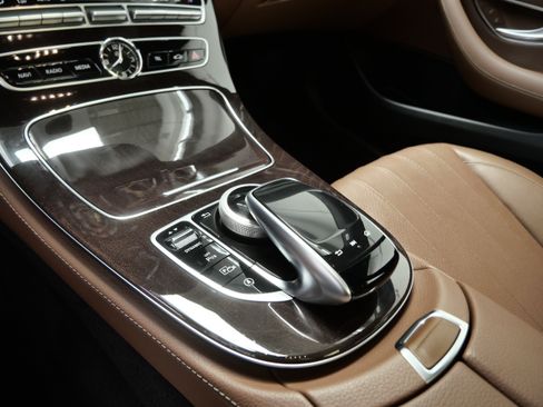 Used 2020 Mercedes-Benz E 350 4MATIC Sedan image 22