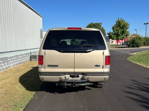 Used 2004 Ford Excursion Limited AWD/4WD image 5