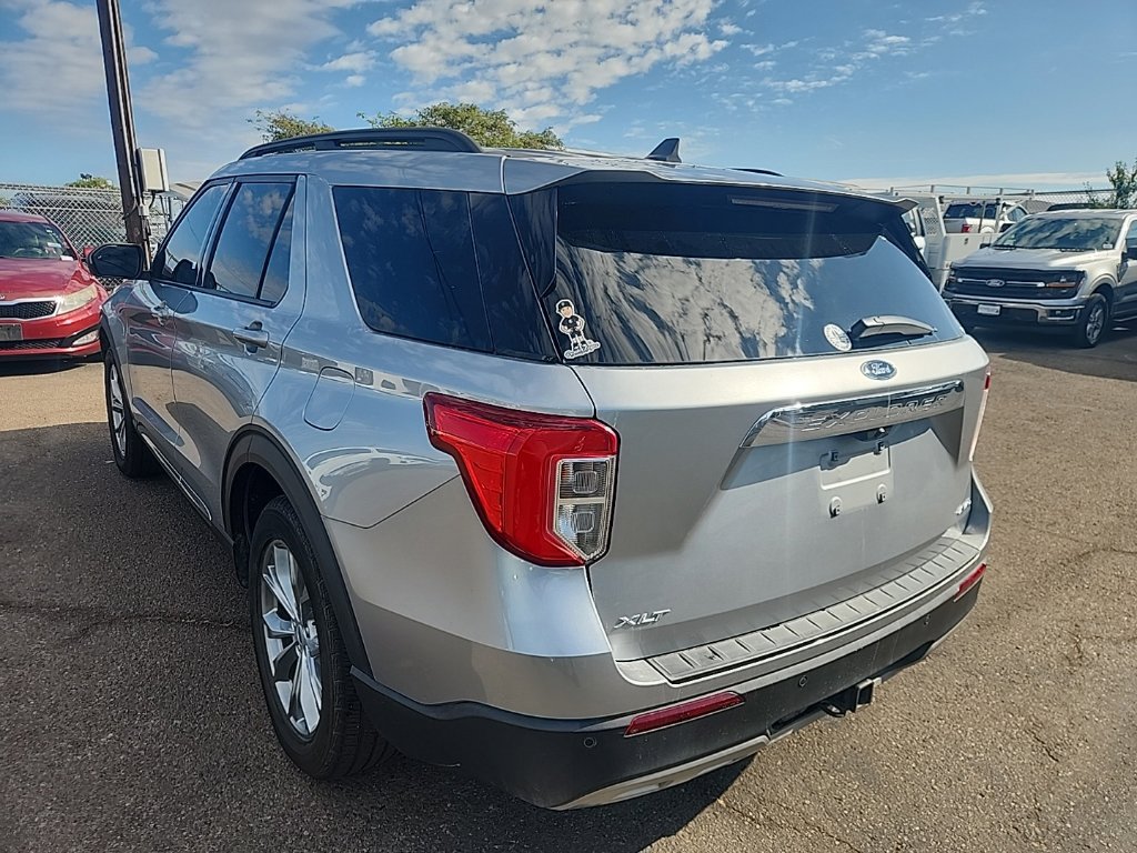 Used 2023 Ford Explorer XLT w/ Equipment Group 202A AWD/4WD image 10