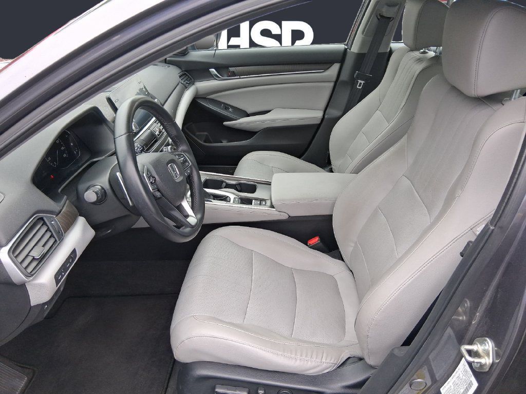 Used 2018 Honda Accord Touring image 9