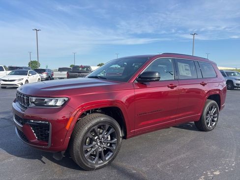New 2026 Jeep Grand Cherokee L Limited AWD/4WD image 1
