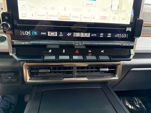 Used 2025 GMC Hummer EV 3X AWD/4WD image 75