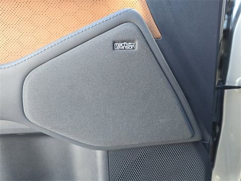 Used 2024 Lexus GX 550 image 17