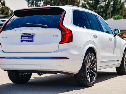 New 2026 Volvo XC90 T8 Plus AWD/4WD image 6