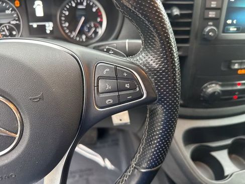 Used 2023 Mercedes-Benz Metris image 16