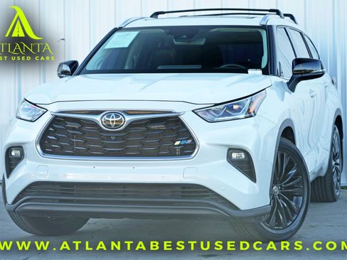 Used 2022 Toyota Highlander Platinum image 1