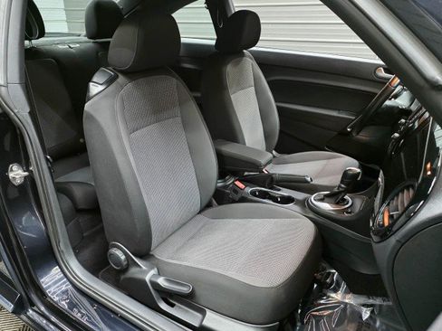 Used 2019 Volkswagen Beetle 2.0T S FWD image 14