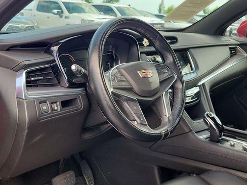 Certified 2023 Cadillac XT5 Luxury FWD image 4