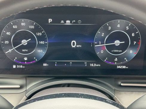 Used 2024 Kia Carnival SX FWD image 29