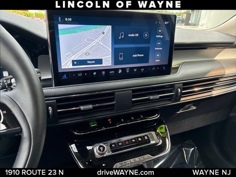 Certified 2024 Lincoln Corsair AWD w/ Equipment Group 101A image 18