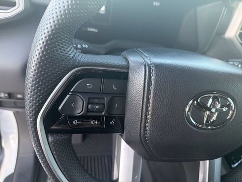 Certified 2024 Toyota Sequoia Platinum AWD/4WD image 17