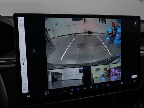 Used 2022 Tesla Model S Plaid image 25