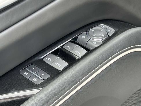 Used 2023 Cadillac Escalade ESV Sport Platinum w/ LPO, ONYX Package AWD/4WD image 19