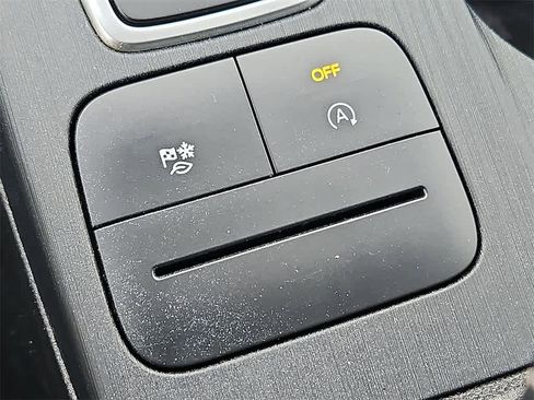 Used 2021 Ford Escape SE w/ Convenience Package image 19