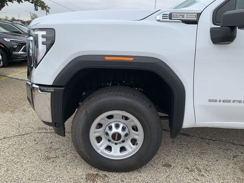 New 2025 GMC Sierra 3500 Pro w/ Convenience Package AWD/4WD image 9