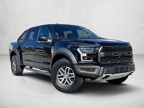 Used 2018 Ford F150 Raptor w/ Equipment Group 802A Luxury image 12
