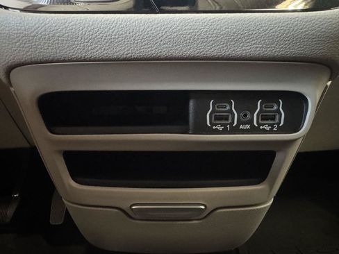 Used 2024 Chrysler Pacifica Touring-L w/ Road Tripper Package AWD/4WD image 20