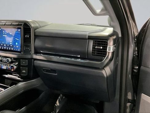 Used 2024 Ford F250 Lariat w/ Sport Appearance Package AWD/4WD image 18