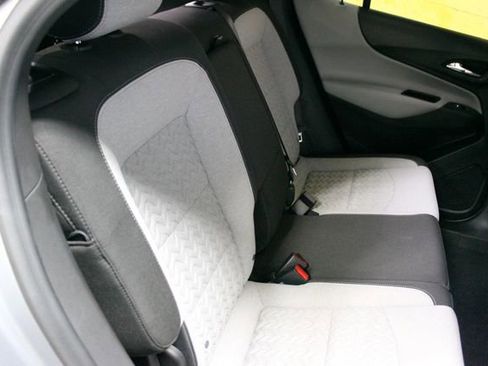 Used 2023 Chevrolet Equinox LS AWD/4WD image 9