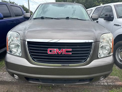 Used 2014 GMC Yukon XL SLT image 2