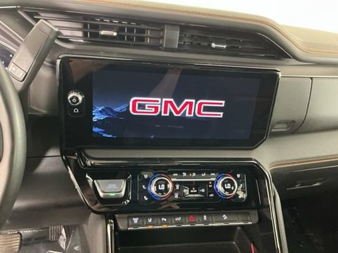 Used 2025 GMC Sierra 3500 AT4 w/ AT4 Premium Plus Package AWD/4WD image 22