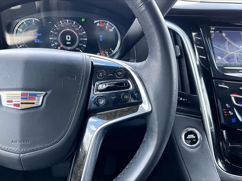 Used 2020 Cadillac Escalade Platinum RWD image 25