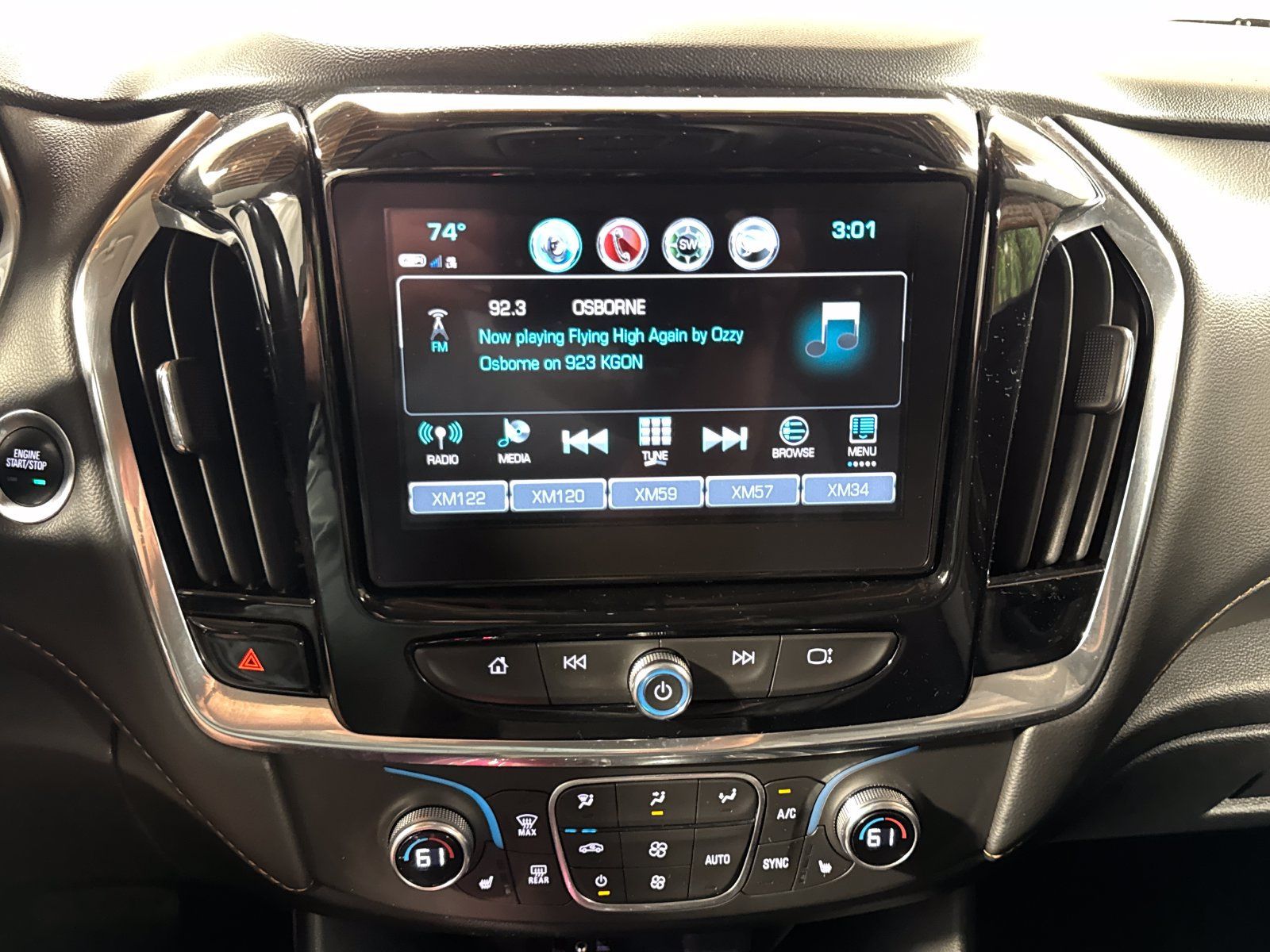 Used 2019 Chevrolet Traverse LT w/ LPO, Floor Liner Package AWD/4WD image 21